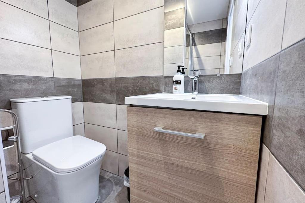 Can Romy Appartement T2 A - A 80M De La Plage Cala Montgo Л'Аскала Екстер'єр фото